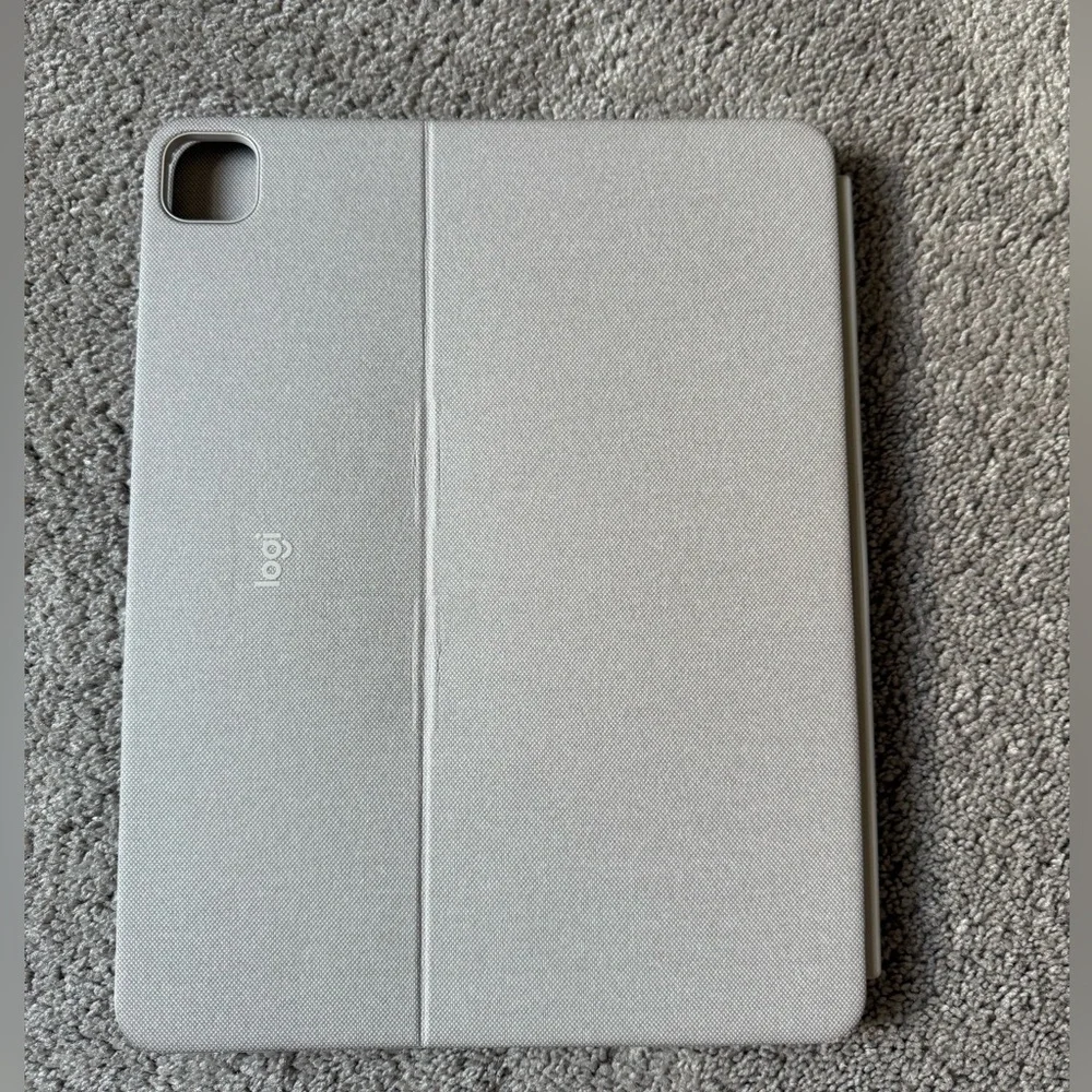 Logitech Combo Touch for iPad Pro